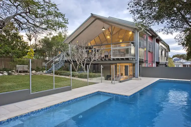 42 Macdonald Street, Norman Park QLD 4170