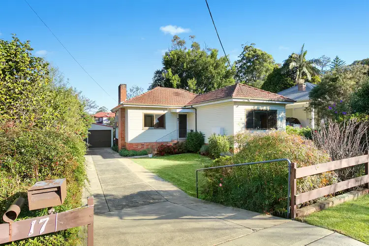 17 Oakleigh Avenue, Thornleigh NSW 2120