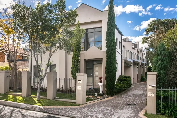 2/6 Barker Street, Balgownie NSW 2519
