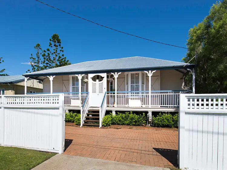 35 Graceville Avenue, Graceville QLD 4075