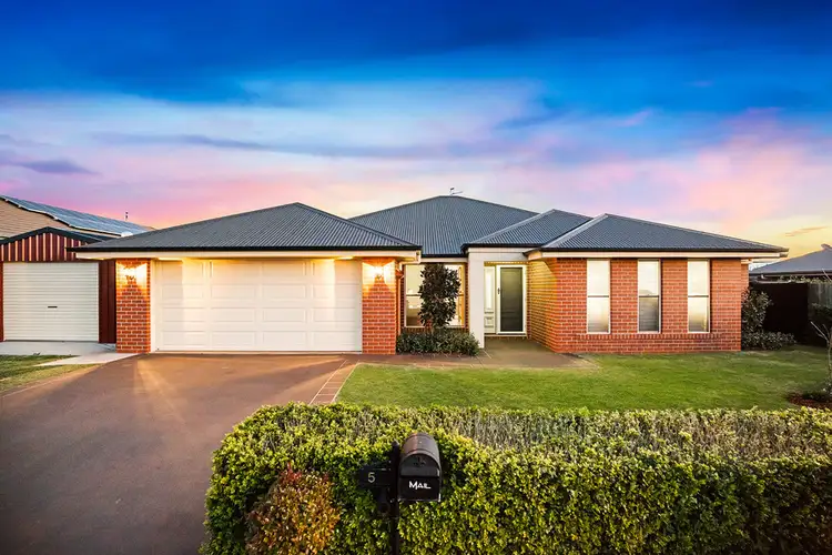 5 Quail Crescent, Highfields QLD 4352