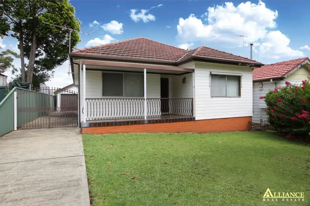 Main view of Homely house listing, 33 McGirr Street, Padstow NSW 2211