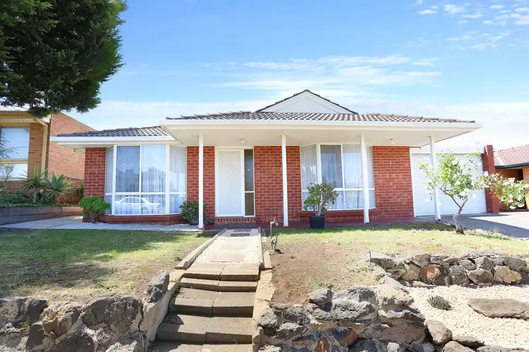 4 Kunzea Close, Meadow Heights VIC 3048