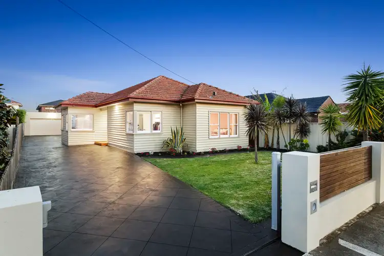 92 Balmoral Avenue, Pascoe Vale South VIC 3044