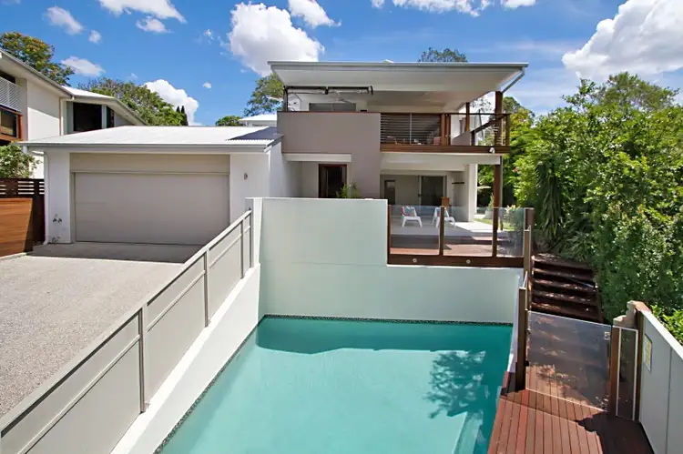 23 Trenton Street, Kenmore QLD 4069