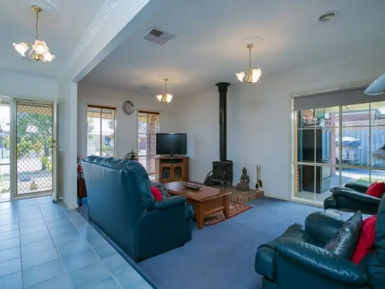 166 Clarendon Drive, Somerville VIC 3912