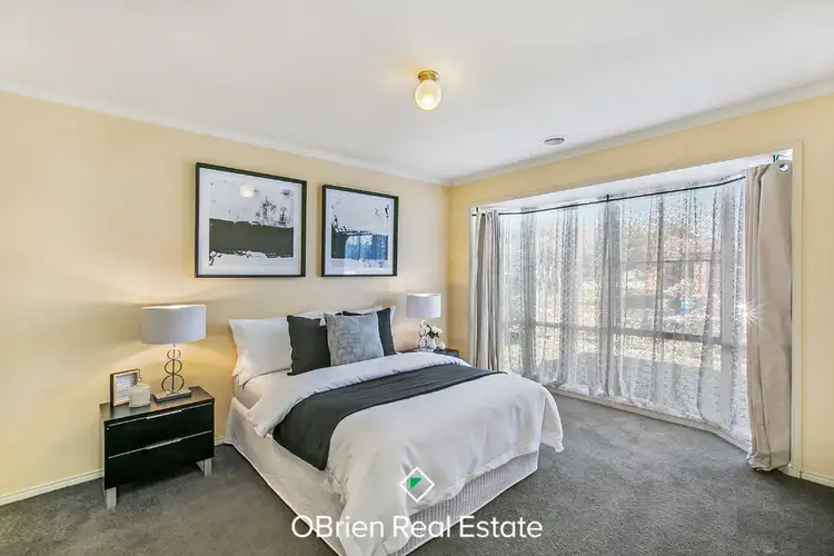 Sixth view of Homely house listing, 4 Tauna Place, Cranbourne West VIC 3977