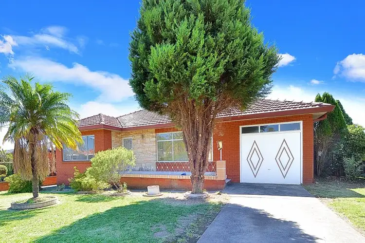 17 Gilliver Crescent, Greenacre NSW 2190