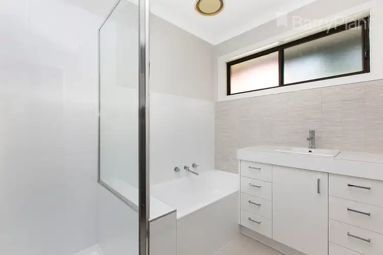 Fourth view of Homely house listing, 3 Robin Court, Pakenham VIC 3810