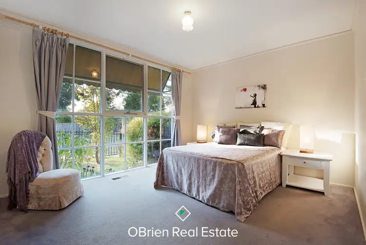 Fifth view of Homely house listing, 9 Mayfair Court, Frankston VIC 3199