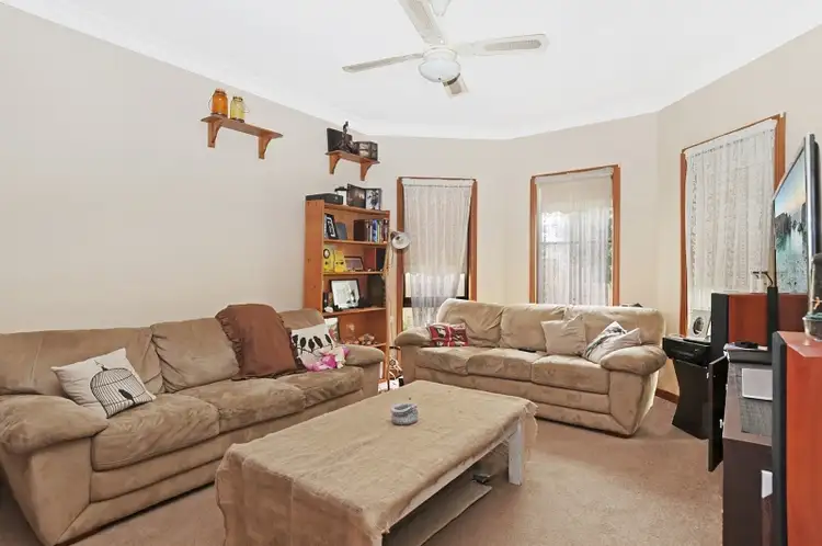 Fourth view of Homely house listing, 8 Greenacres Court, Langwarrin VIC 3910