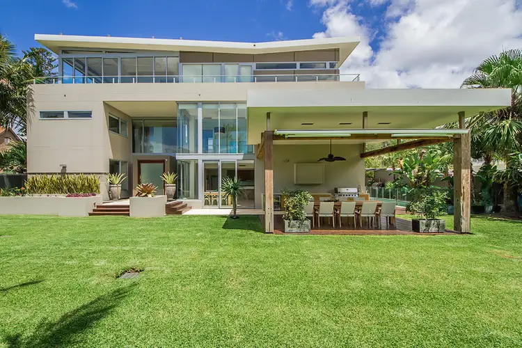 10-12 Albatross Avenue, Mermaid Beach QLD 4218