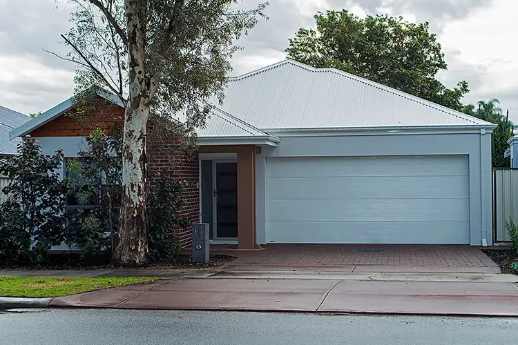 Second view of Homely house listing, 1/151 Keane Street, Cloverdale WA 6105