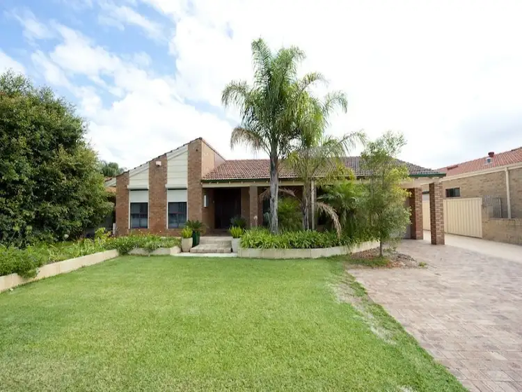 28 Maidstone Way, Morley WA 6062