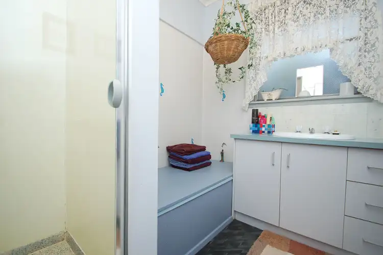 Seventh view of Homely house listing, 19 Smeaton Avenue, Dallas VIC 3047