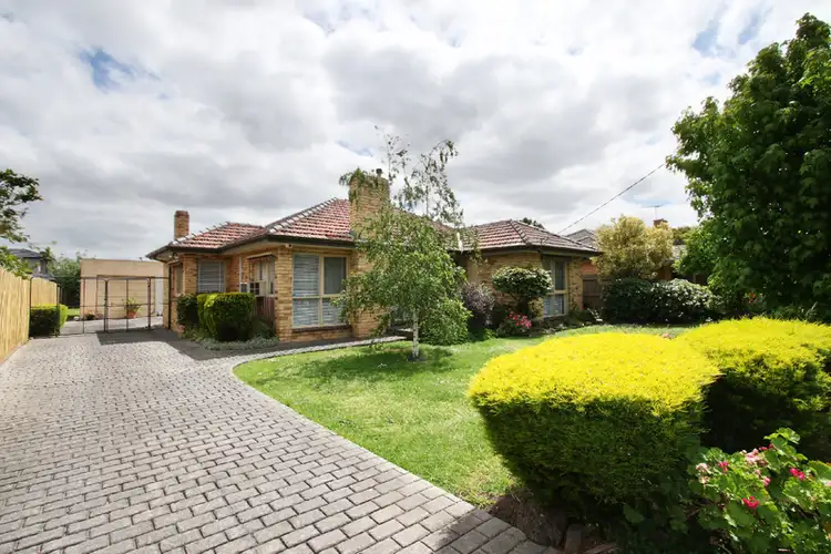 27 Darebin Boulevard, Reservoir VIC 3073