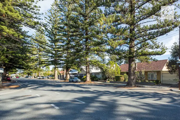 11 East Terrace, Henley Beach SA 5022