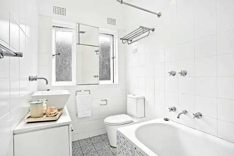 Fifth view of Homely apartment listing, 11/125 Old South Head Road, Bondi Junction NSW 2022