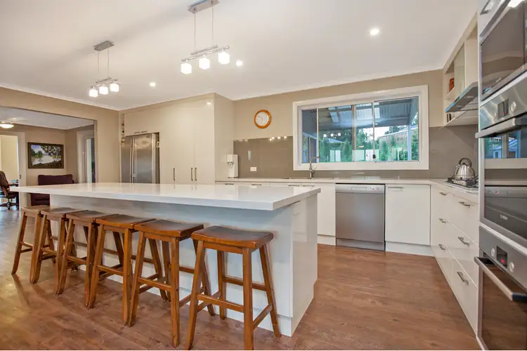 Second view of Homely house listing, 86 Kamanari Court, Drouin VIC 3818