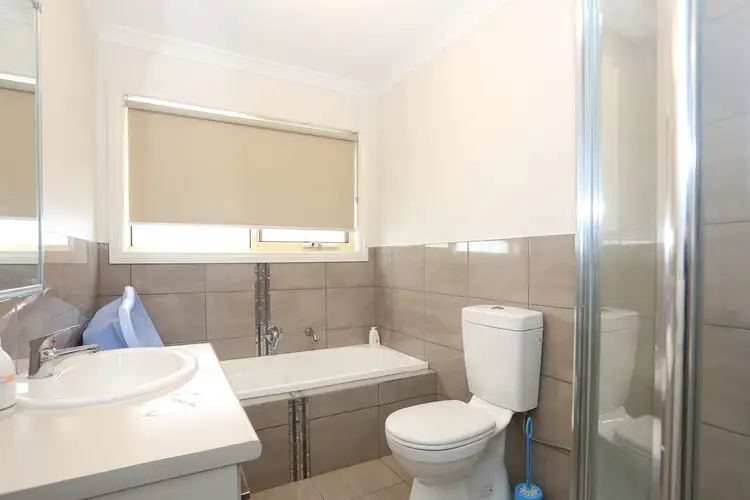 Fifth view of Homely house listing, 1/6 Kiewa Crescent, Dallas VIC 3047