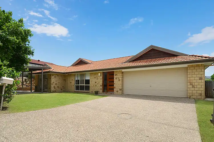 Fifth view of Homely house listing, 2 Caswell Place, Arana Hills QLD 4054