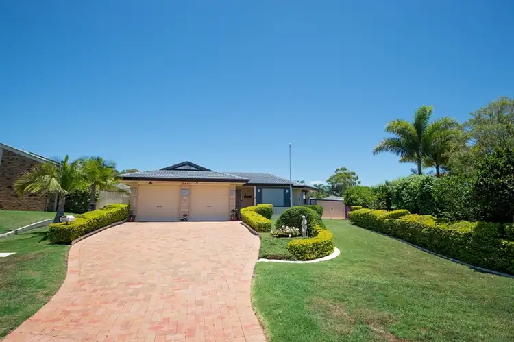14 Salmon Place, Sandstone Point QLD 4511