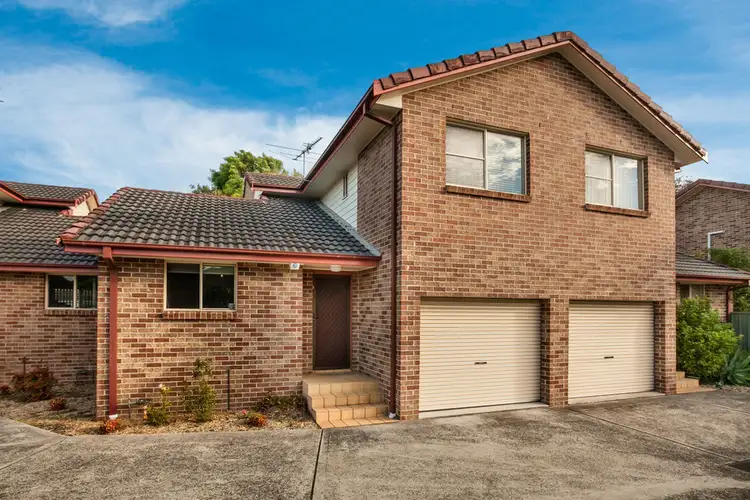 Main view of Homely townhouse listing, 3/118 Hopewood Crescent, Fairy Meadow NSW 2519