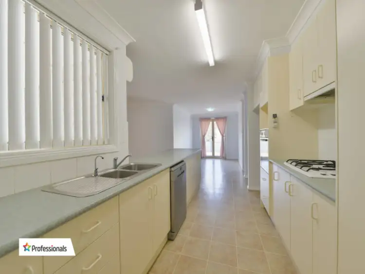 Third view of Homely house listing, 8 Dawson Close, Tamworth NSW 2340