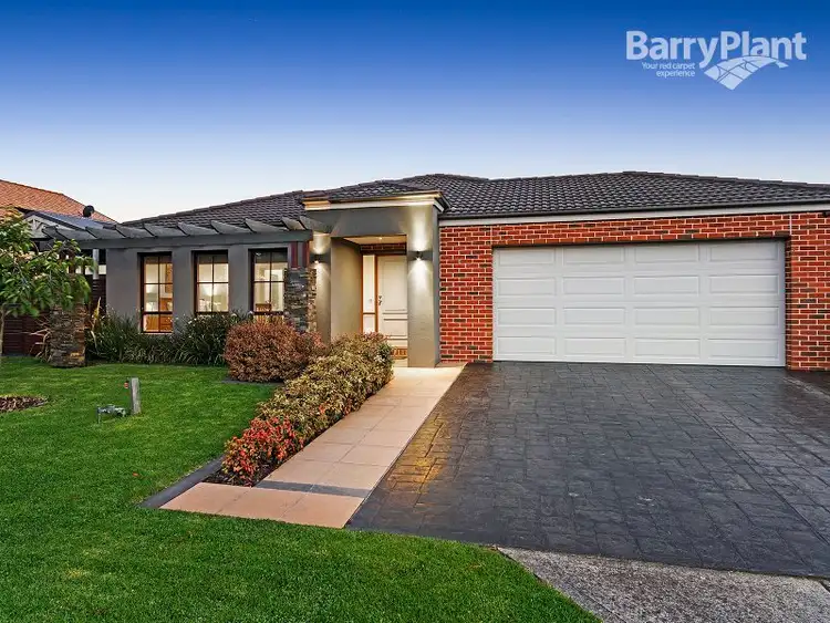 4 Avon Court, Berwick VIC 3806