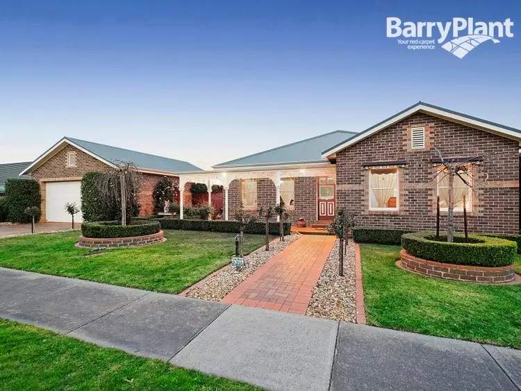 10 Lillias Crescent, Narre Warren South VIC 3805