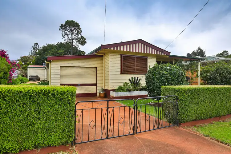 27 Skehan Street, Centenary Heights QLD 4350