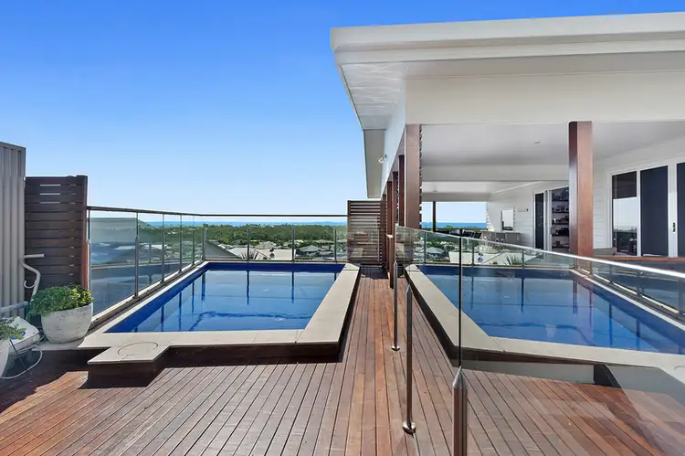 8 Scarborough Street, Lammermoor QLD 4703