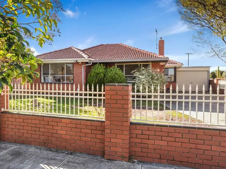 32 Cumberland Street, Sunshine North VIC 3020