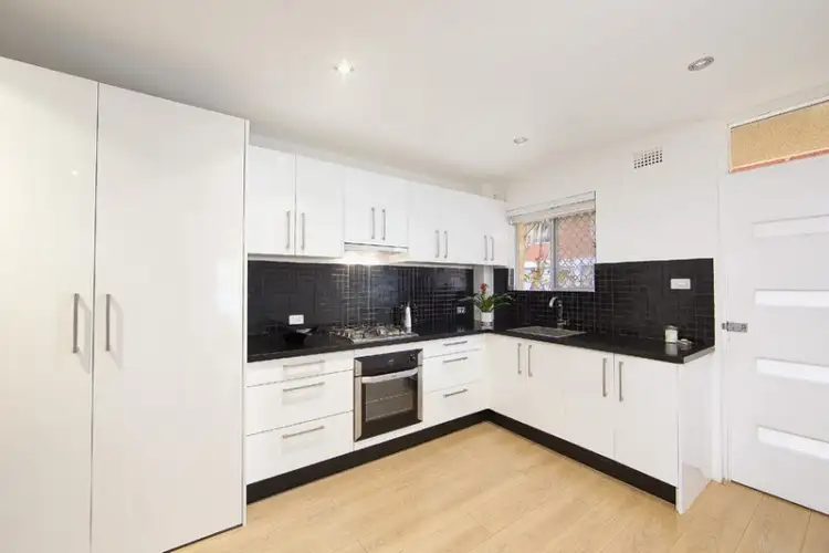 Fourth view of Homely unit listing, 2/8 Fairway Close, Manly Vale NSW 2093
