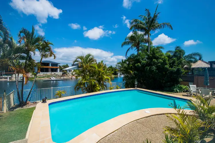 8 Cedar Place, Broadbeach Waters QLD 4218