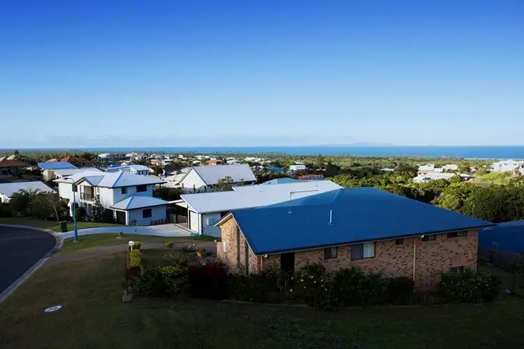 13 Pacific Vista Close, Pacific Heights QLD 4703
