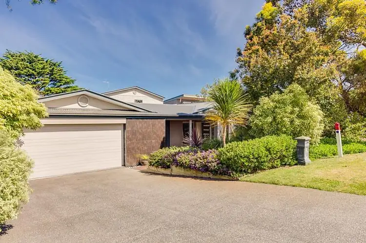 3 Woodland Close, Blairgowrie VIC 3942