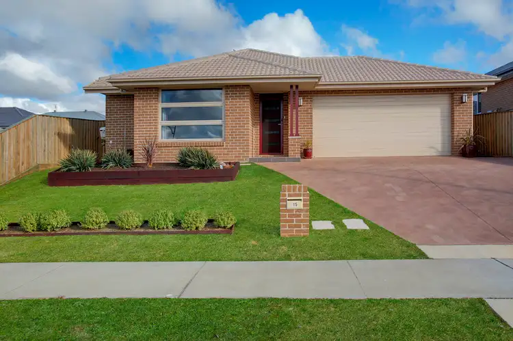 15 Langley Avenue, Renwick NSW 2575