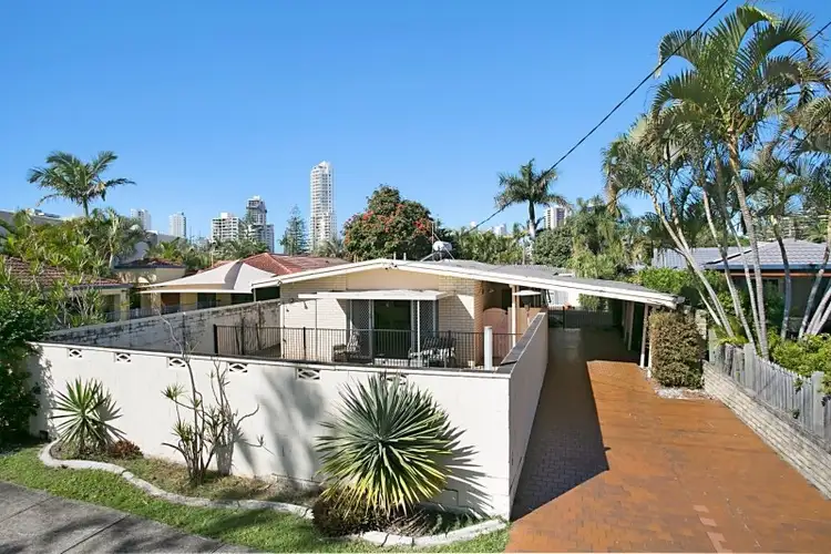 26 Verona Avenue, Isle Of Capri QLD 4217