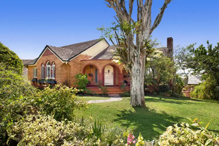 24 Percival Terrace, Holland Park QLD 4121