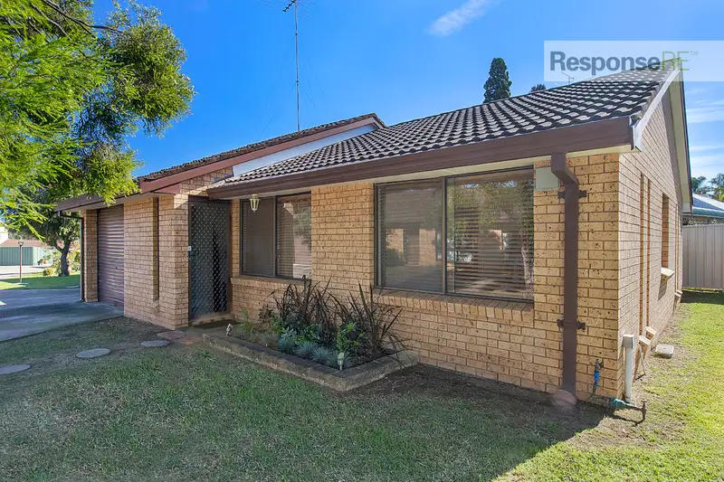 Main view of Homely unit listing, 4/11-13 Warwick Street, Penrith NSW 2750