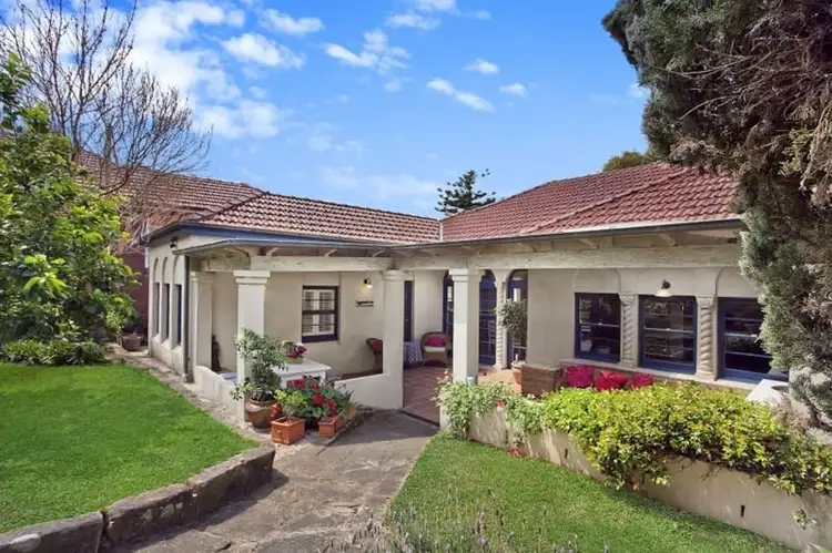 8 Vista Street, Greenwich NSW 2065
