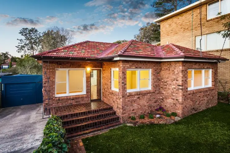 16 Blackbutt Avenue, Lugarno NSW 2210