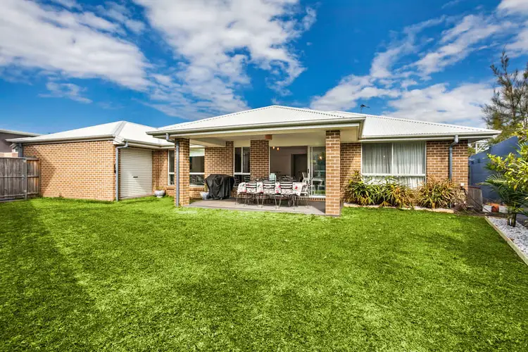 24 Samuel Close, Thirroul NSW 2515
