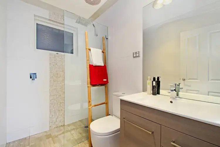 Sixth view of Homely unit listing, 8/12 Wheeler Parade, Dee Why NSW 2099