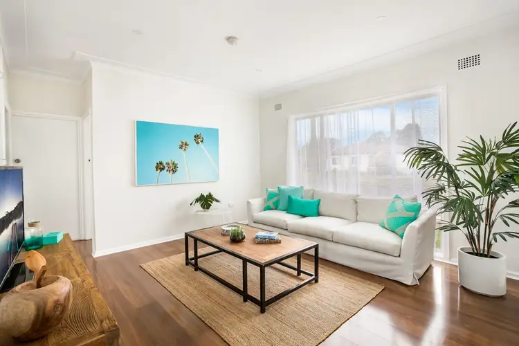 6 Waugh Avenue, Towradgi NSW 2518