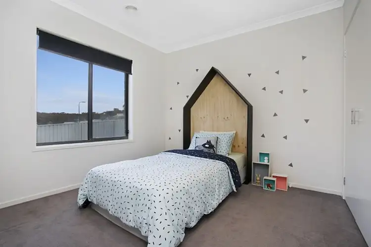 Sixth view of Homely house listing, 9 Poorinda Crescent, Kangaroo Flat VIC 3555