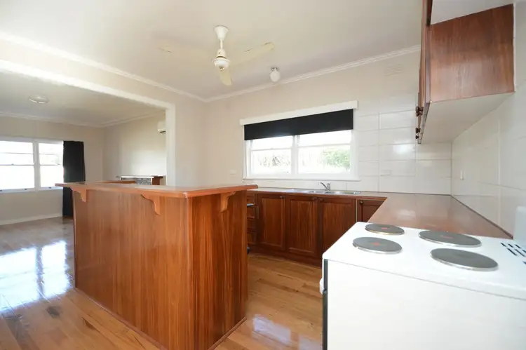 Fifth view of Homely house listing, 140 Wallace Street, Bairnsdale VIC 3875