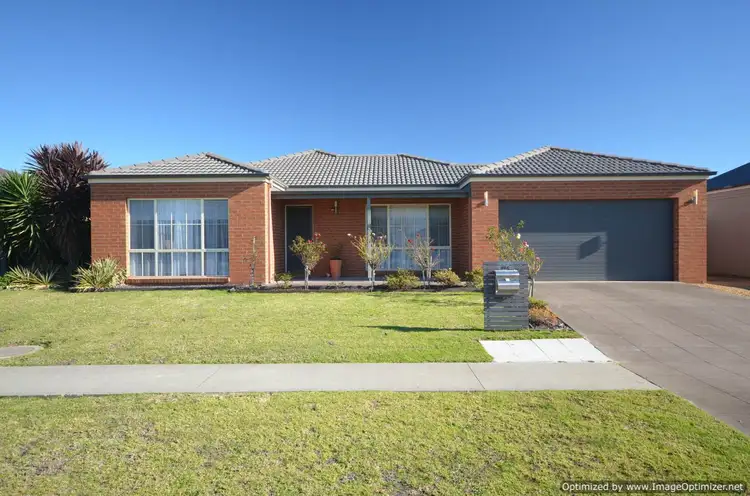 14A Balmoral Crescent, Eastwood VIC 3875