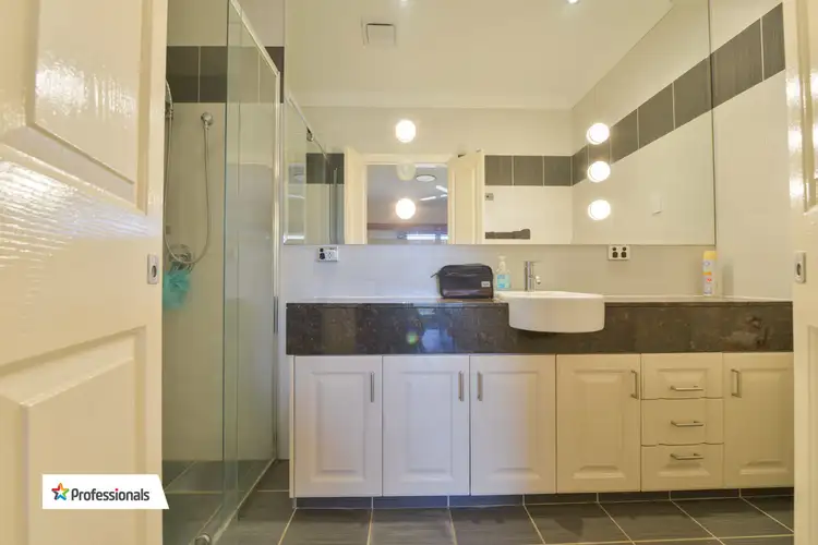 Sixth view of Homely townhouse listing, 16/175 Peel Street, Tamworth NSW 2340